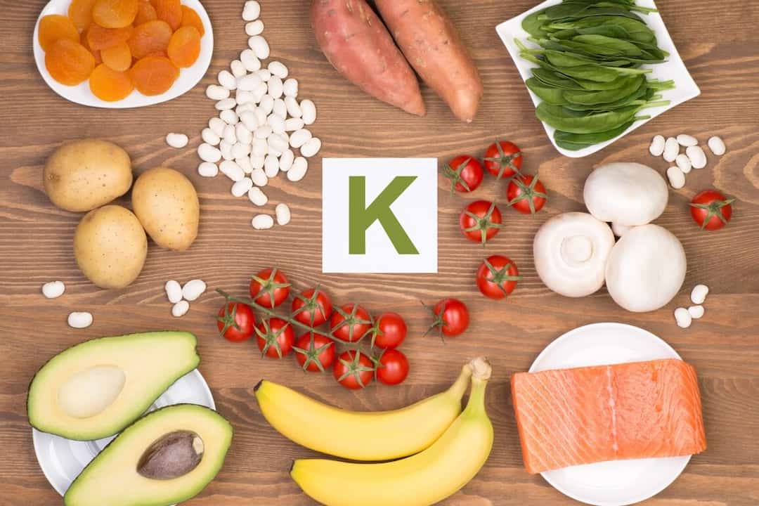 Tác dụng phụ của vitamin K - Lưu ý khi bổ sung vitamin K