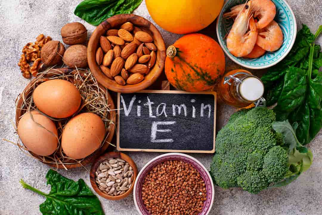 Uống vitamin E có tác dụng phụ không?