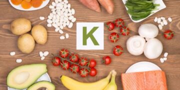 Xương bị yếu - dấu hiệu thiếu vitamin K