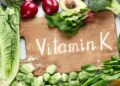 1. Cải bó xôi - thực phẩm giàu vitamin K