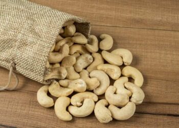 Hạt điều có nguồn gốc từ đâu?