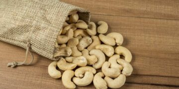 Hạt điều có nguồn gốc từ đâu?