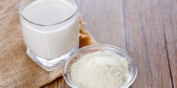 Sữa tươi tách béo là gì?