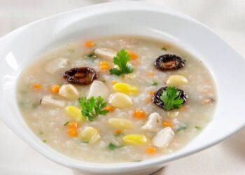 Cháo chim bồ câu hạt sen - cháo dinh dưỡng cho bé