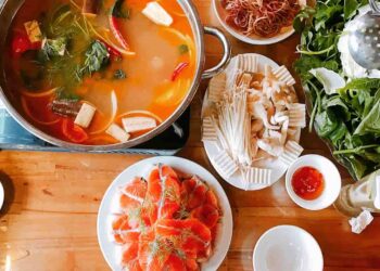 Cá hồi có mang màu đỏ tươi là cá hồi tươi