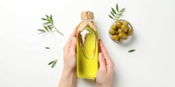 Cách sử dụng dầu oliu nấu ăn