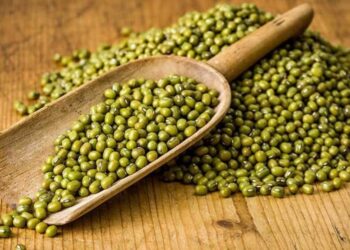 Canh bí đỏ đậu xanh